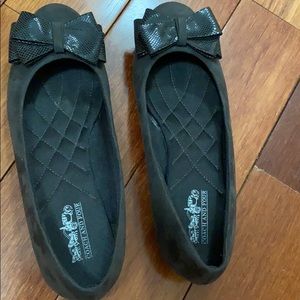 Coach and Four shoes NWOT